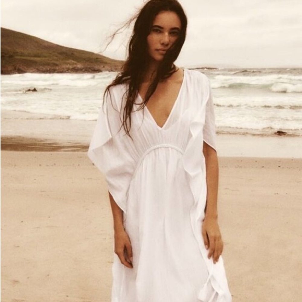 NEW Zara White V-Neck Maxi Dress